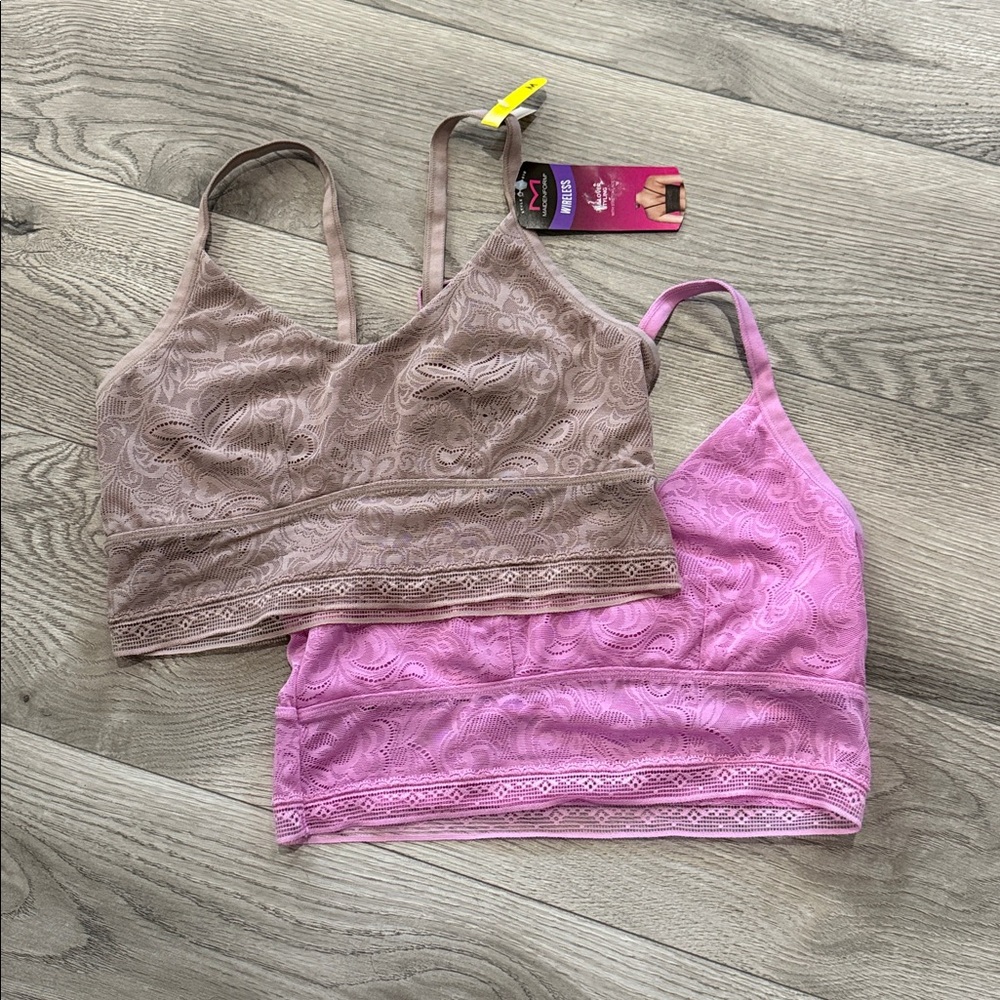 NEW TWO-PACK MAIDENFORM WIRELESS PULLOVER‎ BRAS SIZE MEDIUM